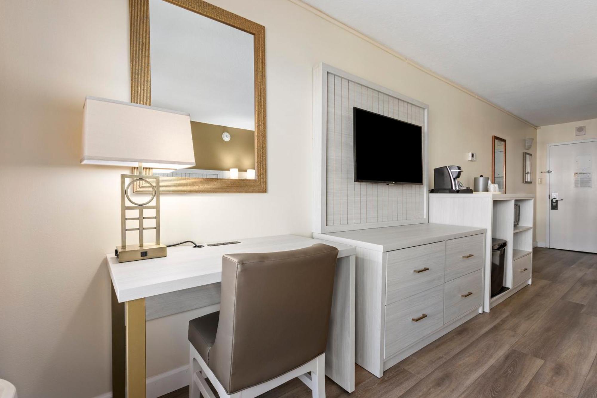 & Clearwater By Ihg Resort