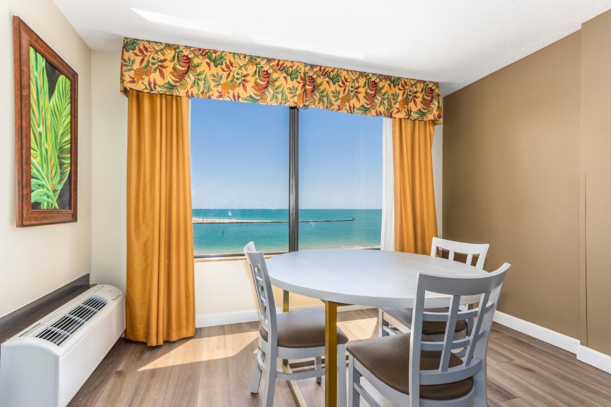 & Clearwater By Ihg Resort Clearwater Beach